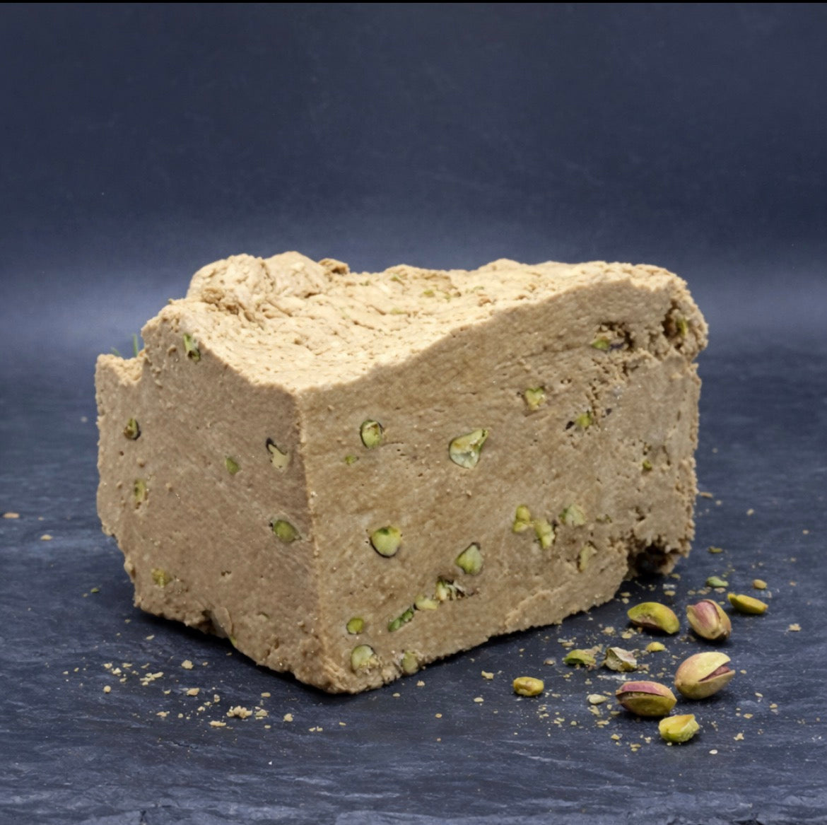 Halva de cacahuete con pistachos